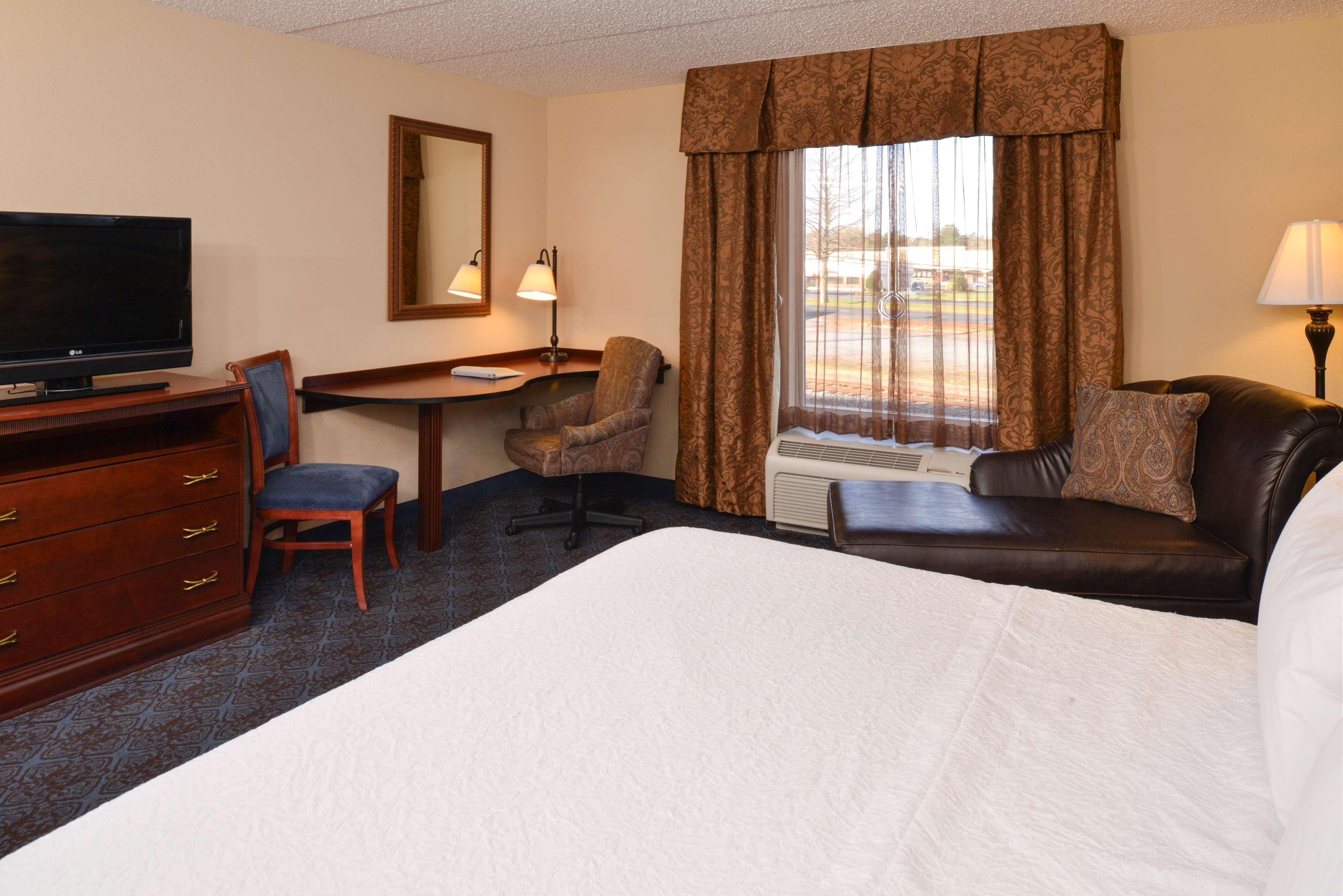 Hotel Hampton & 3*
